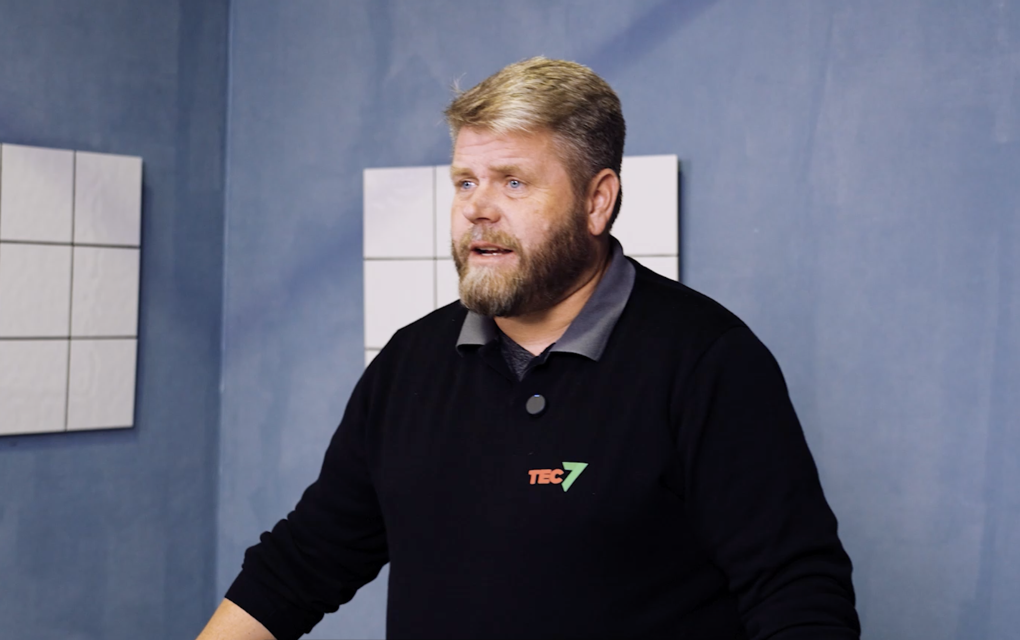 Pricken över i:et med Tec7